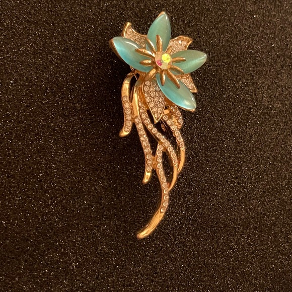 Brooch Pin - Picture 5 of 6